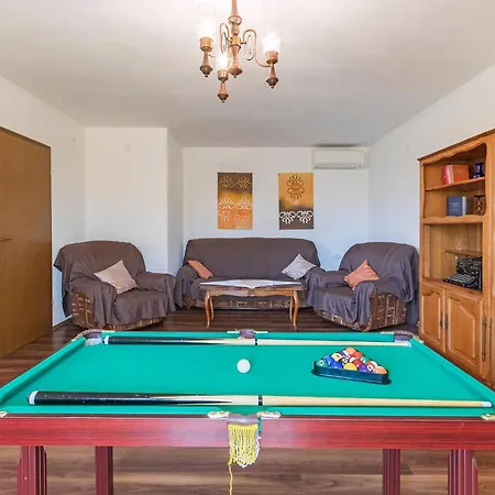 Lokvanj Holiday home Liznjan