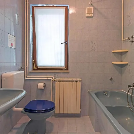 Holiday home Lokvanj *